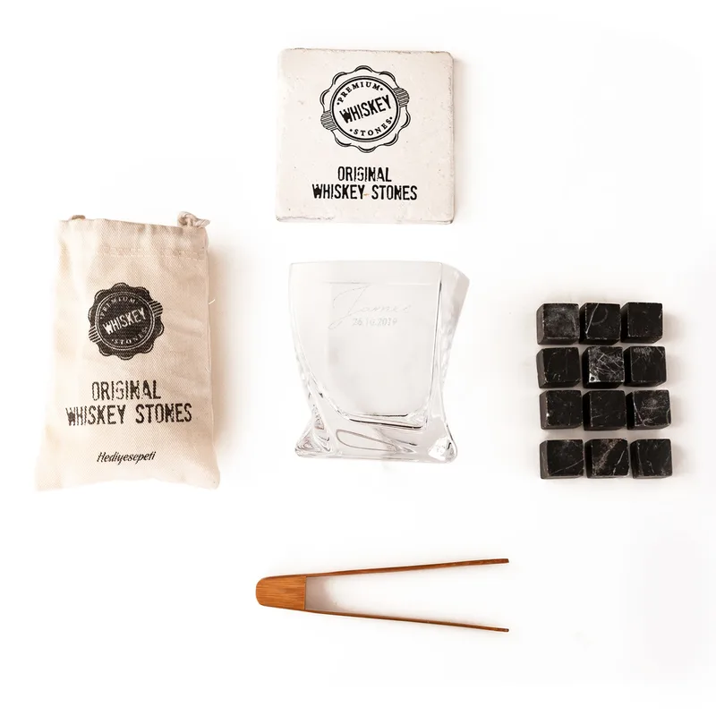 Personalised Whiskey Gift Set with Engraved Glasses