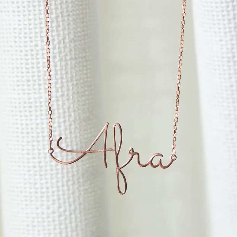 Elegant Personalised Silver Name Necklace for Women