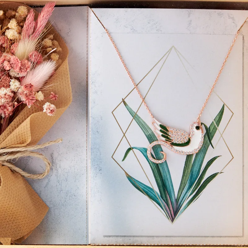 Silver Necklace Gift Box with Flower Bouquet for Girlfriend