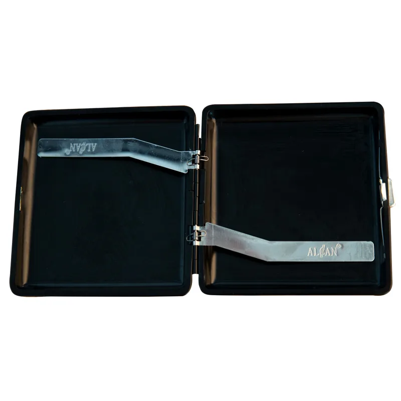 Skull Design Personalized Cigarette Case