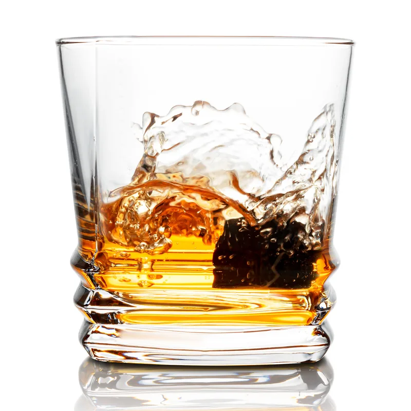 Speyside Whiskey Set with 4 Glasses in Premium Box