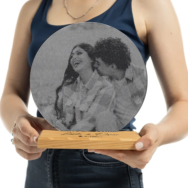 Vinly Plaque with Spiral Photo Design