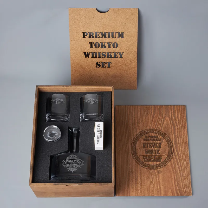 Vintage Design Tokyo Personalized Whiskey Set