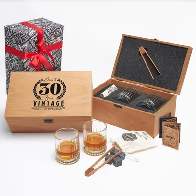 30 Years Old Desing Wooden Box Glasgov 2x Whiskey Glass and Cooling Stones Set