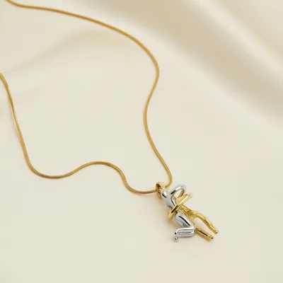 Couples Embrace Design Necklace