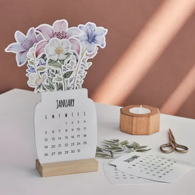 Floral Desk Calendar Perfect for Birthday and Christmas Gifts