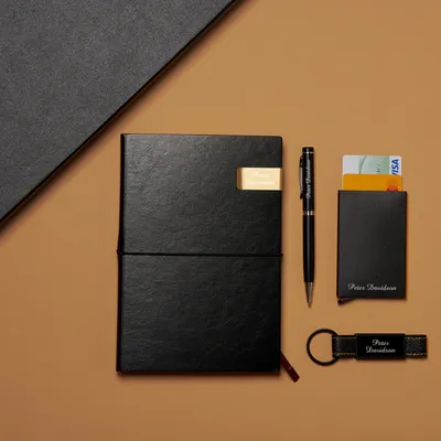 Luxury Personalized Men's Gift Set for Corporate Occasions