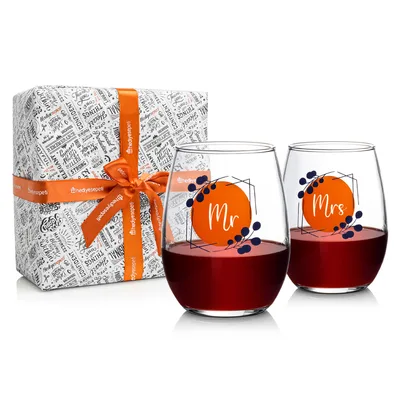 Mr. & Mrs. Wine Glass Set