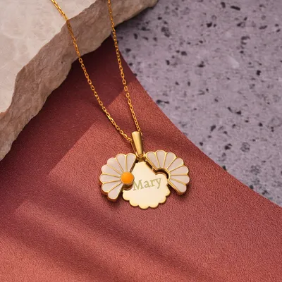 Name Customizable Daisy Shaped Pop-up Gold Plated Necklace