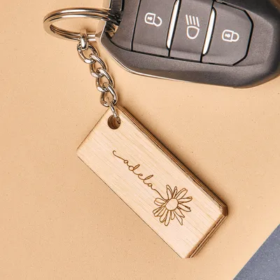 Personalized Daisy Wooden Keychain for Her