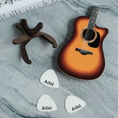Personalized Guitar Pick Set with Classic Guitar Box Design