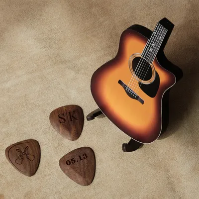 Personalized Guitar Pick Set with Custom Initials and Date in Gift Box