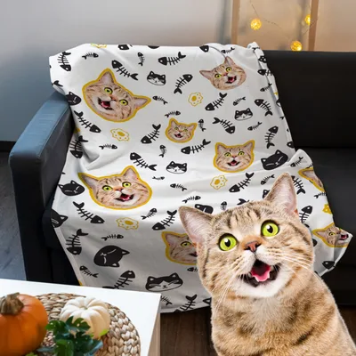 Pet Blanket with Personalized Cat Picture - Single Sized TV Blanket